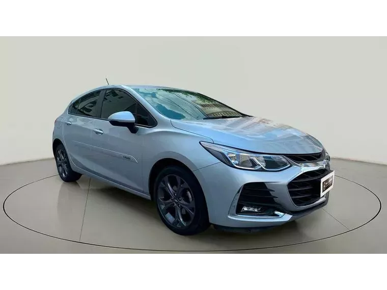 Chevrolet Cruze Prata 1