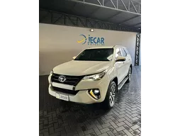 Toyota Hilux SW4