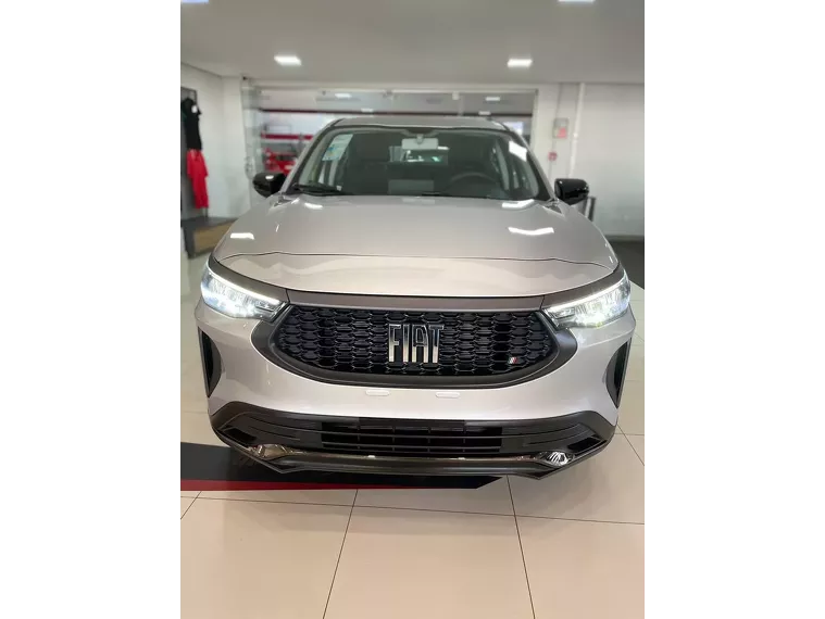 Fiat Fastback Preto 2