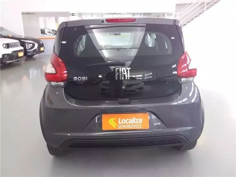 Fiat Mobi Prata 4