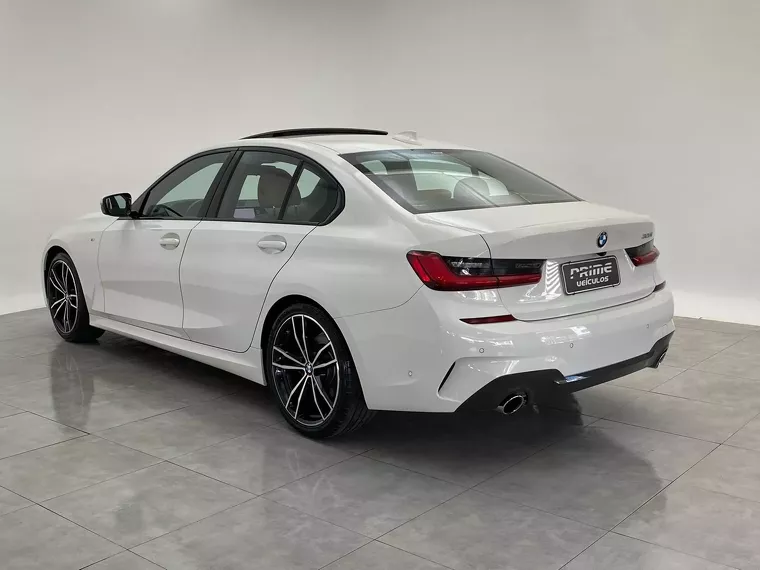 BMW 320i Branco 14