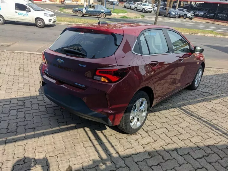 Chevrolet Onix Vermelho 4