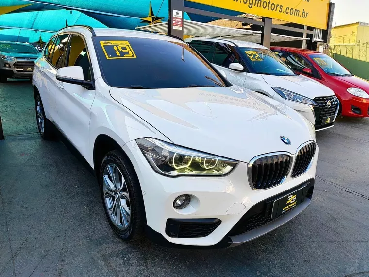 BMW X1 Branco 3