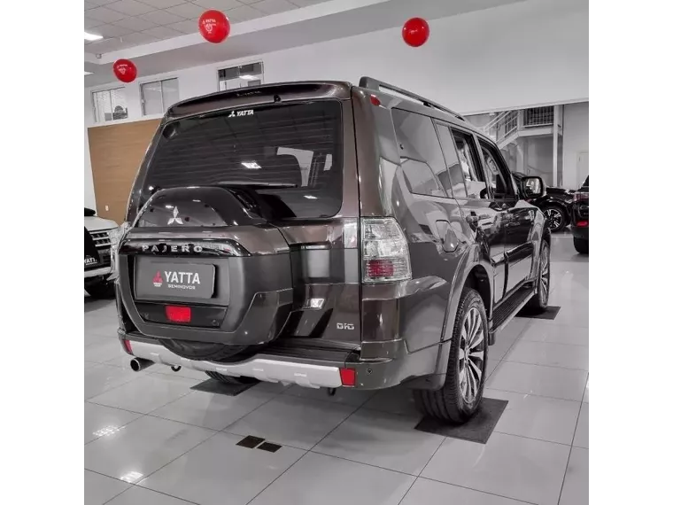 Mitsubishi Pajero Full Marrom 18