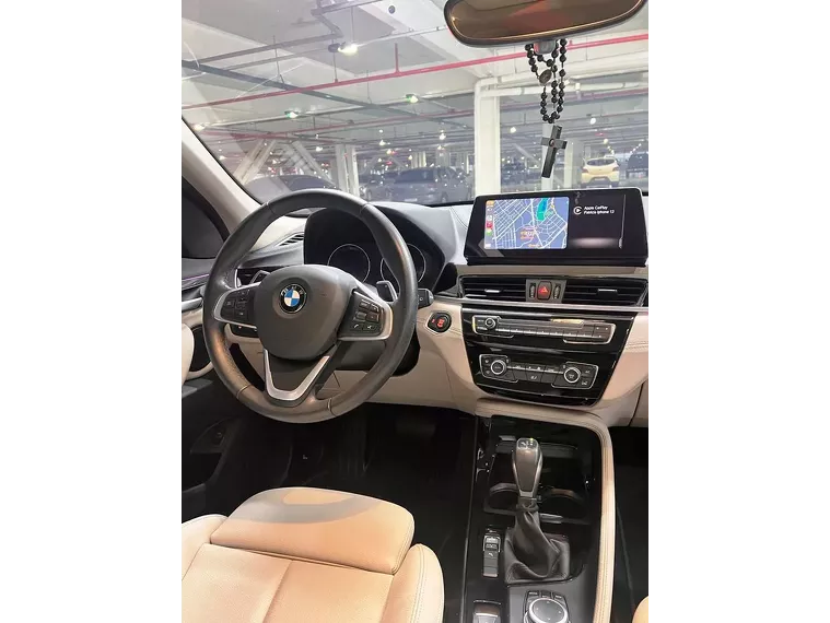 BMW X1 Branco 19