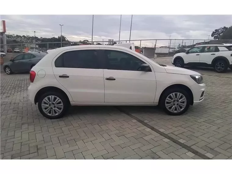 Volkswagen Gol Branco 9