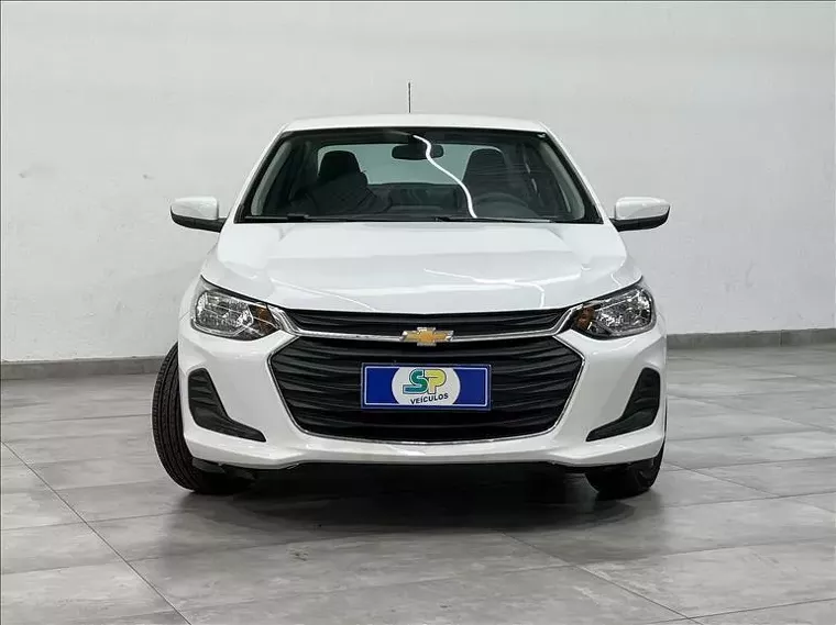 Chevrolet Onix Branco 10