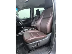 Toyota Hilux SW4