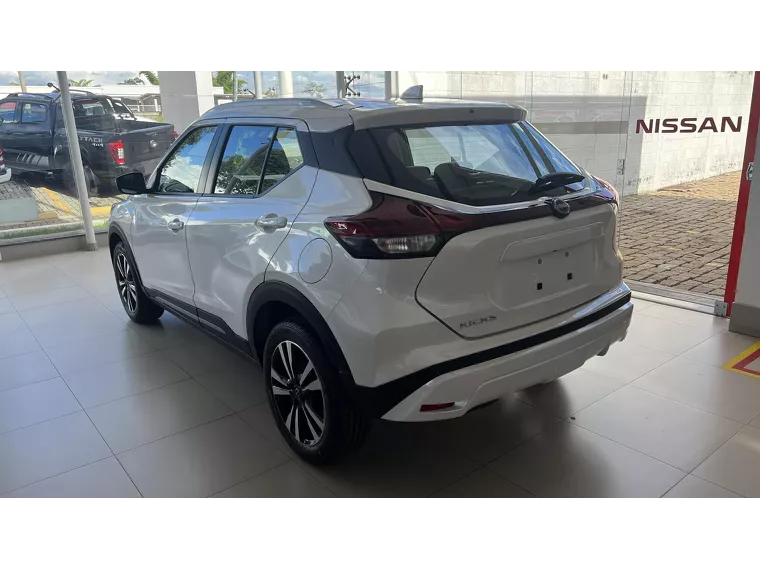 Nissan Kicks Branco 3