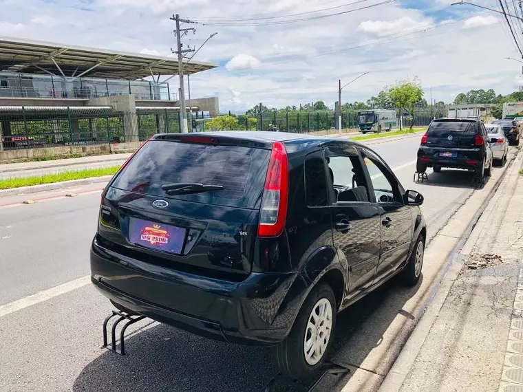 Ford Fiesta Preto 10