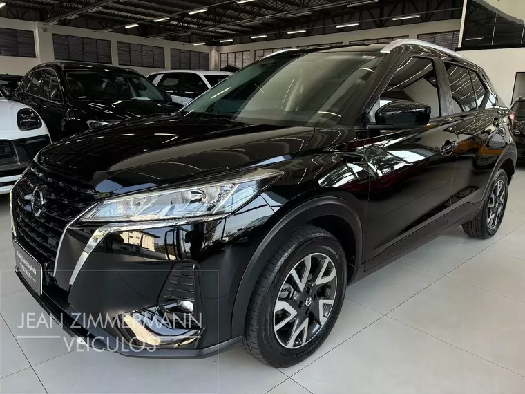 Nissan Kicks Preto 11