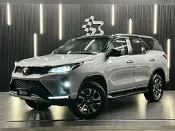 Toyota Hilux SW4