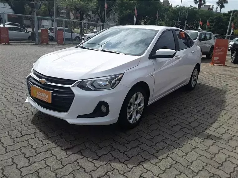 Chevrolet Onix Branco 2