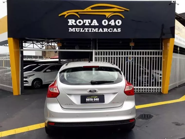 Ford Focus Prata 2