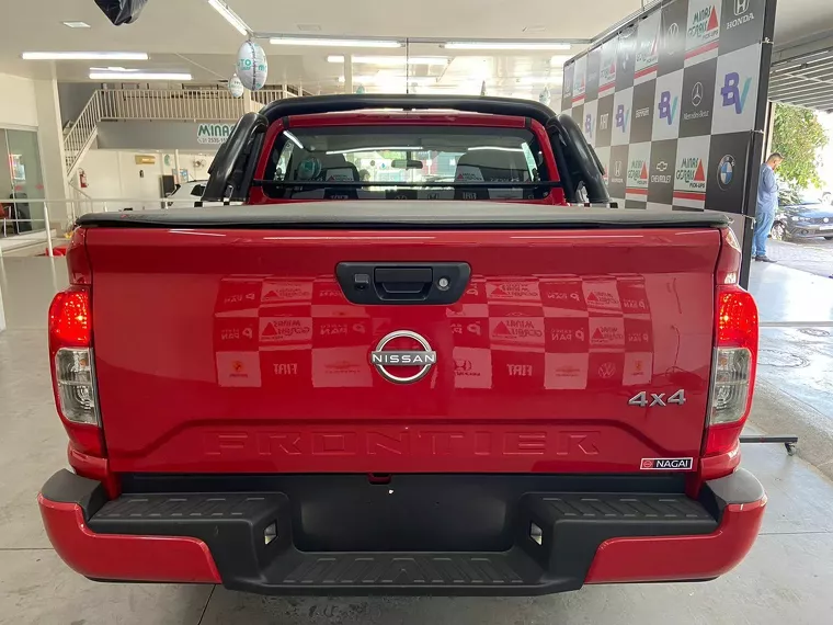 Nissan Frontier Vermelho 6