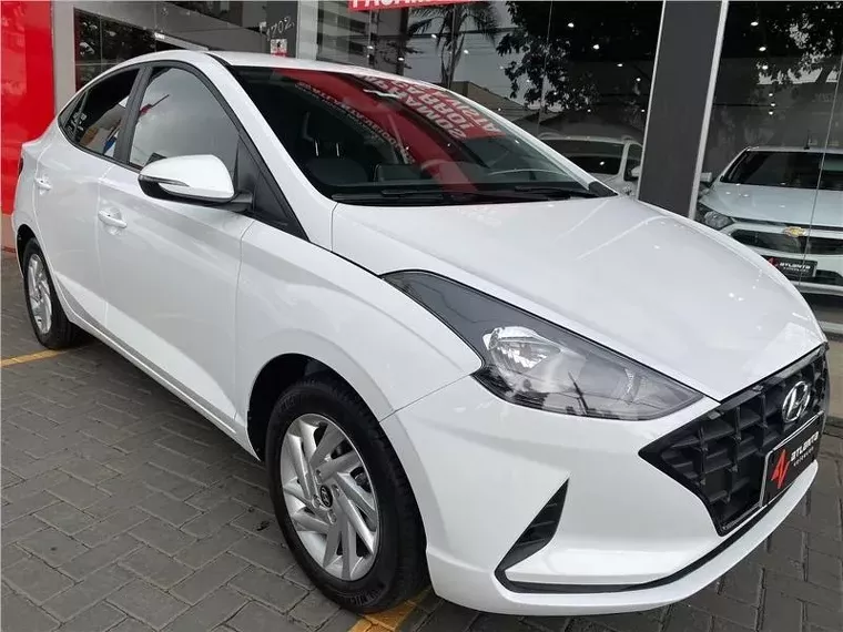 Hyundai HB20S Branco 14