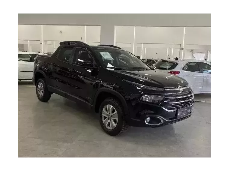 Fiat Toro Preto 5