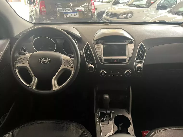 Hyundai IX35 Prata 16