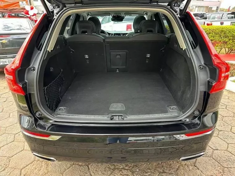 Volvo XC60 Preto 3