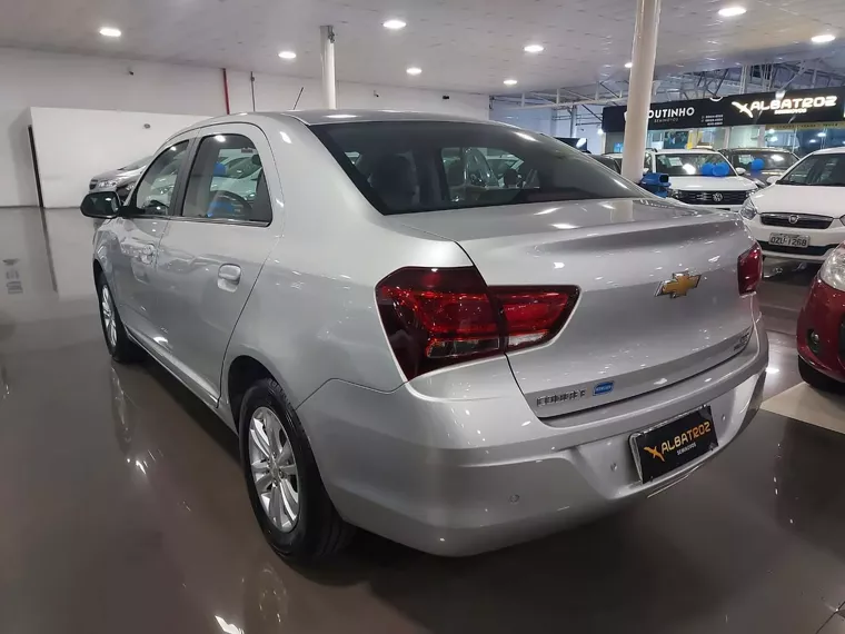 Chevrolet Cobalt Prata 11