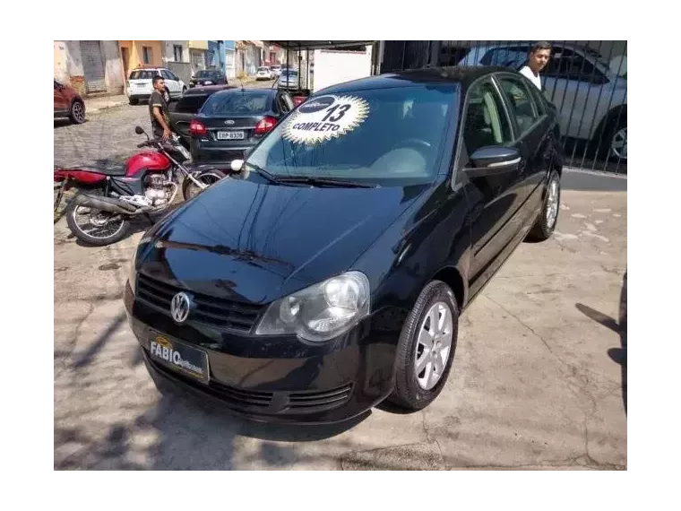 Volkswagen Polo Sedan Preto 3