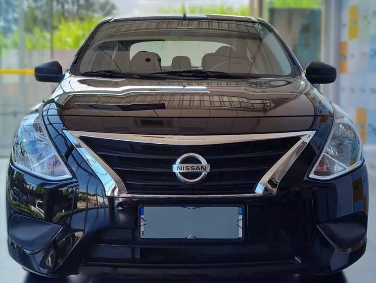 Nissan Versa Preto 6