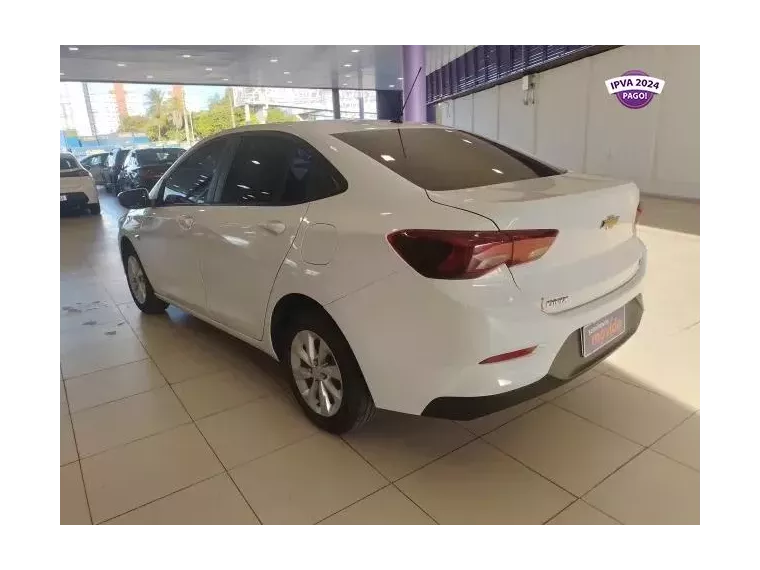 Chevrolet Onix Branco 5