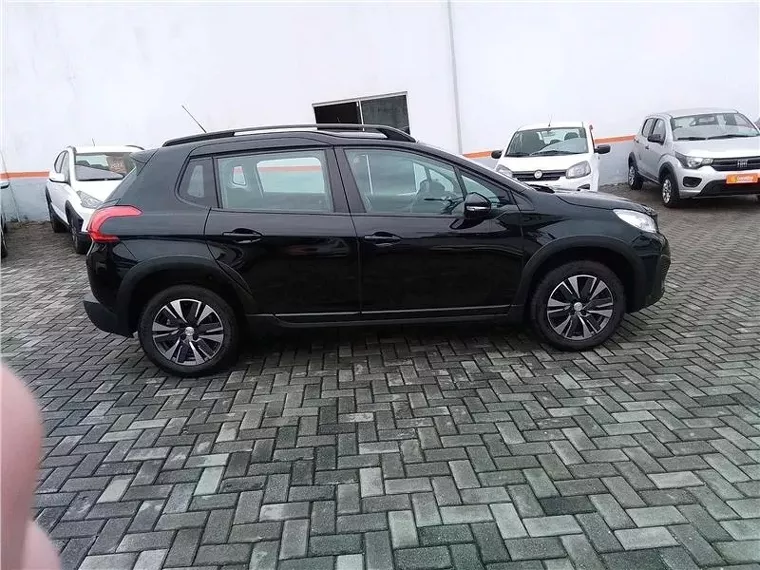 Peugeot 2008 Preto 8