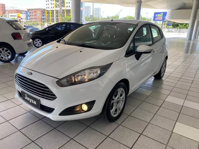 Ford Fiesta Branco 4