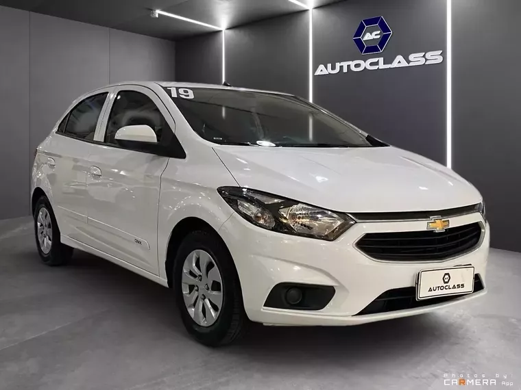 Chevrolet Onix Branco 4