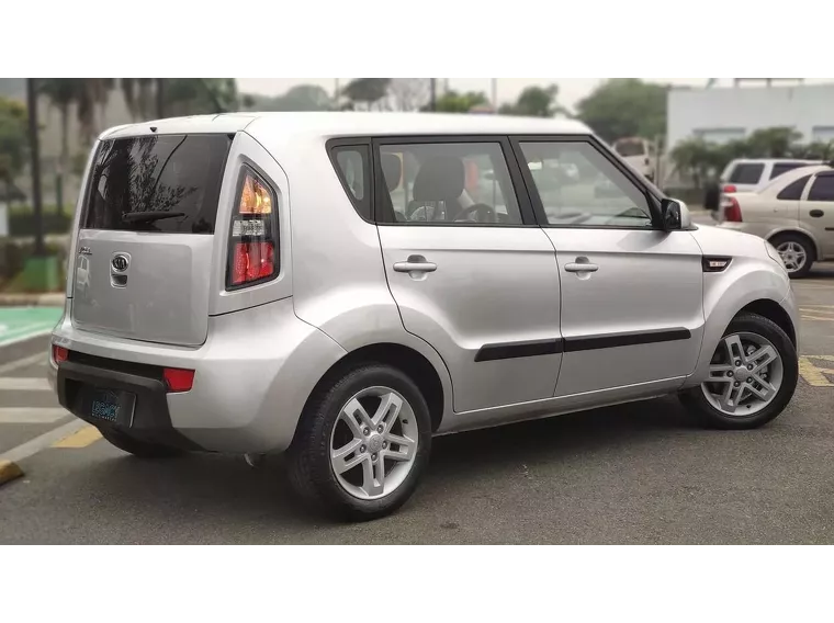 KIA Soul Prata 2