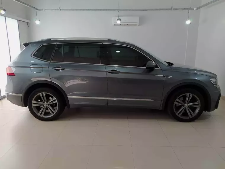 Volkswagen Tiguan Cinza 29