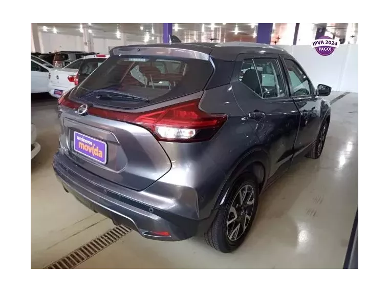 Nissan Kicks Cinza 5