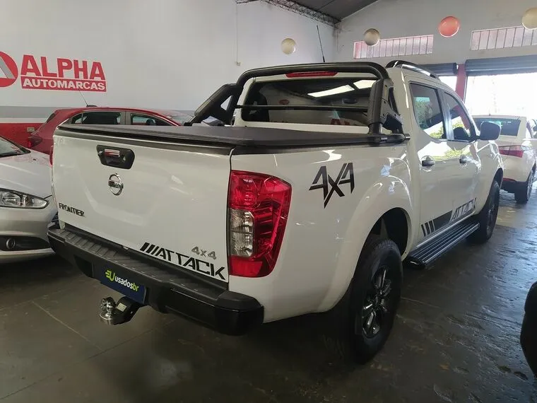 Nissan Frontier Branco 11