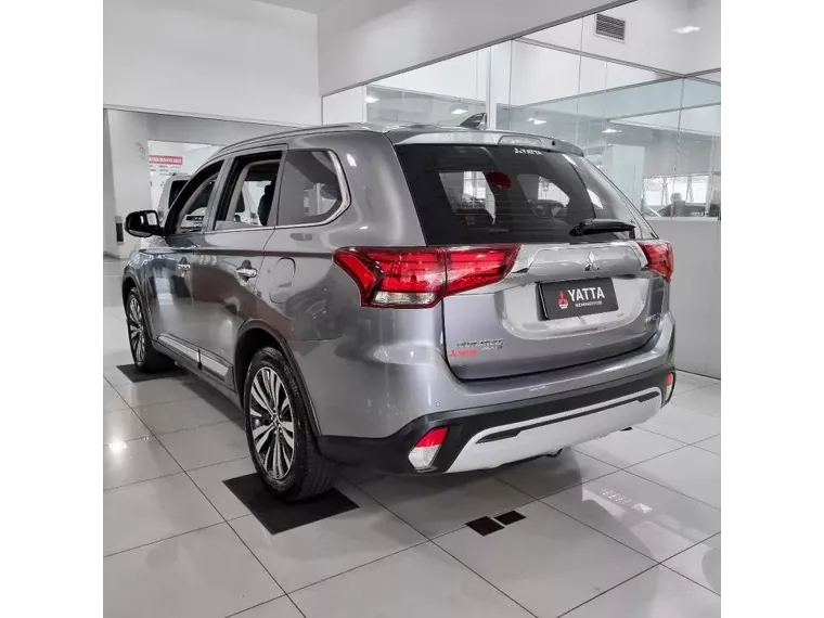 Mitsubishi Outlander Cinza 14