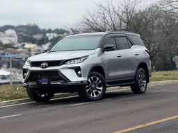 Toyota Hilux SW4