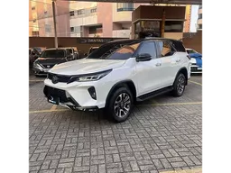 Toyota Hilux SW4