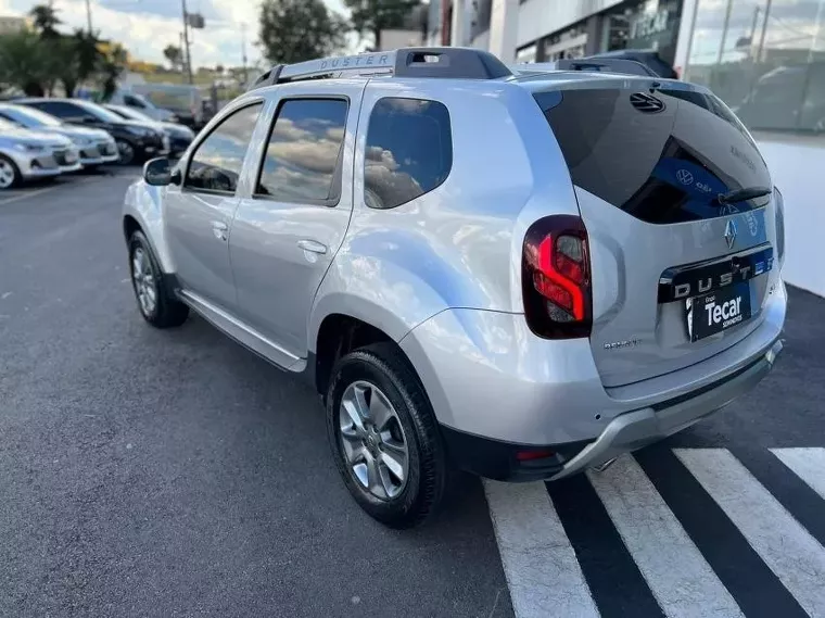 Renault Duster Prata 4