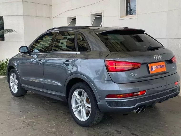 Audi Q3 Cinza 11