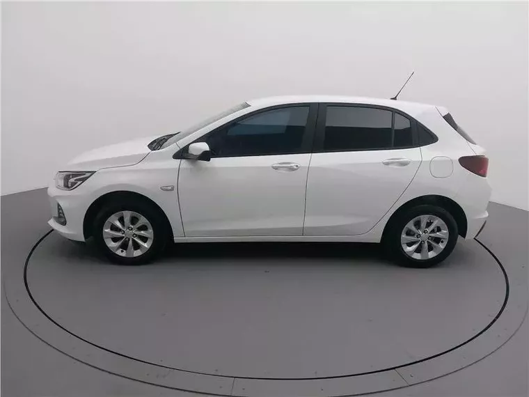 Chevrolet Onix Branco 5