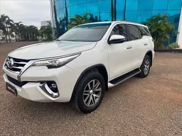 Toyota Hilux SW4