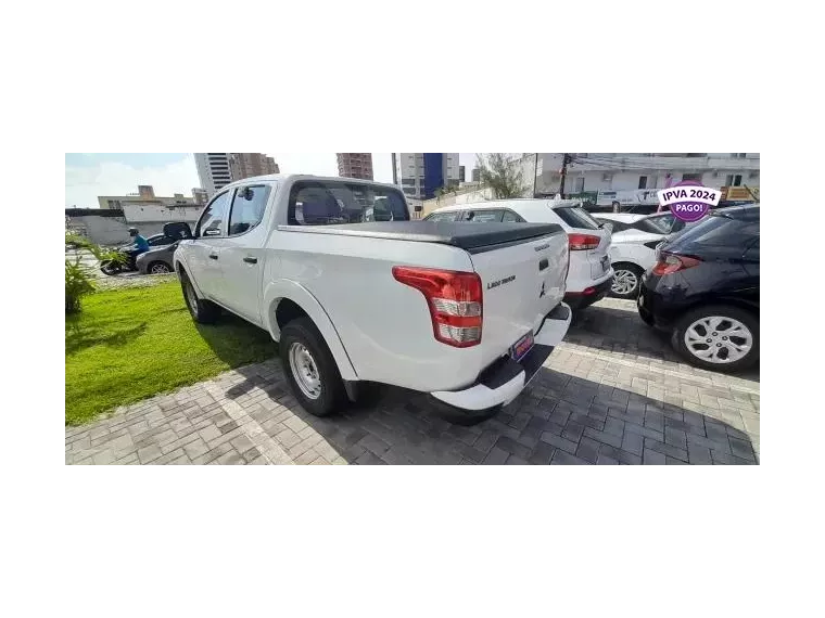 Mitsubishi L200 Branco 5