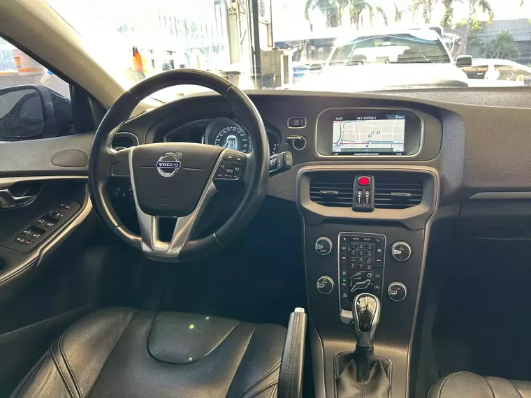 Volvo V40 Preto 13