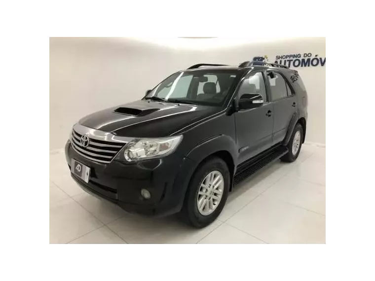 Toyota Hilux SW4 Preto 19