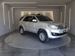 Hilux SW4