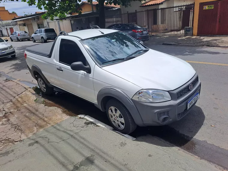 Fiat Strada Branco 5