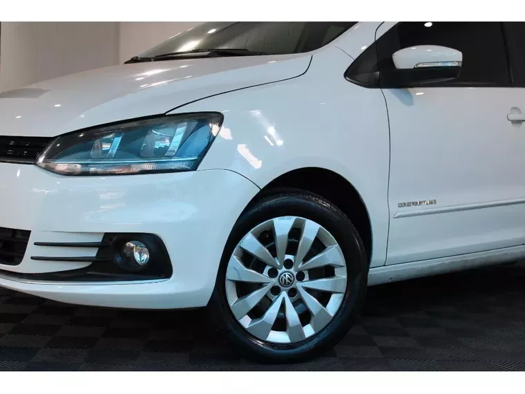 Volkswagen Fox Branco 3