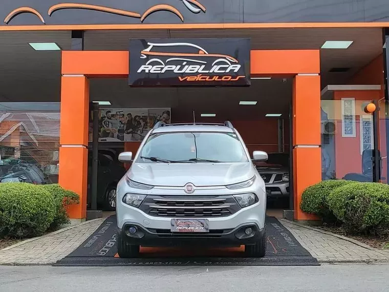 Fiat Toro Prata 1