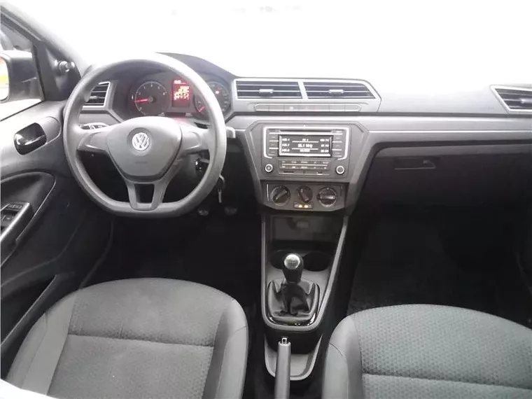 Volkswagen Voyage Branco 3