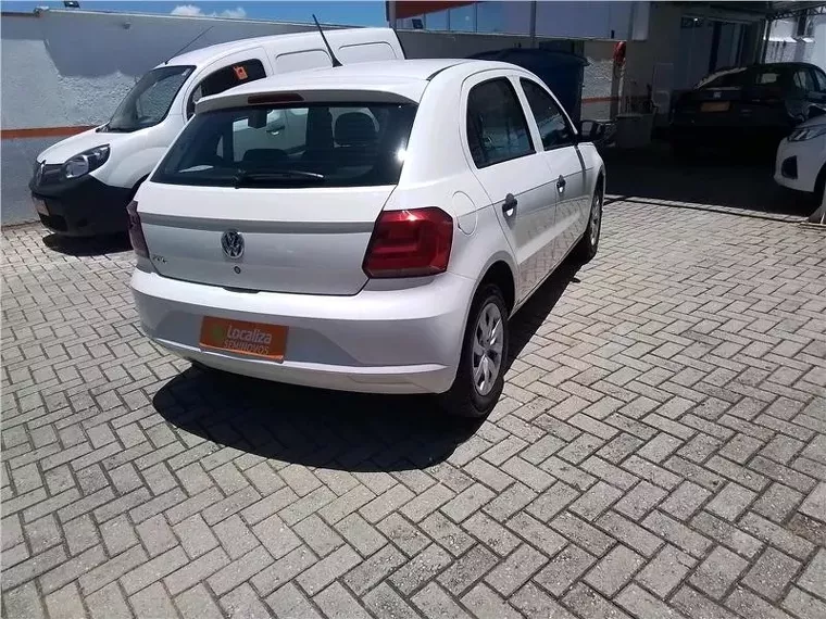 Volkswagen Gol Branco 2